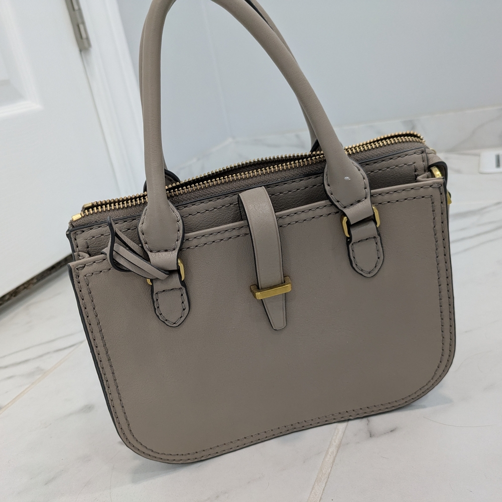 Elegant Gray Handbag
